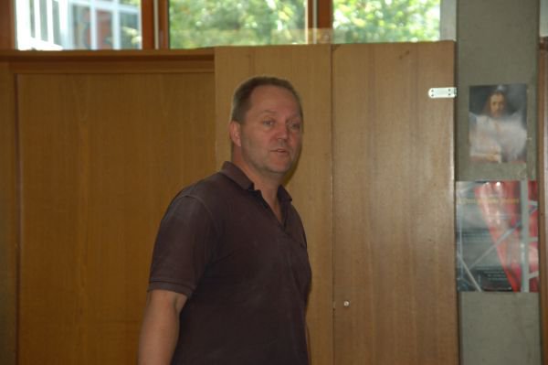 Auch Lehrer halfen bei dieser Aktion mit