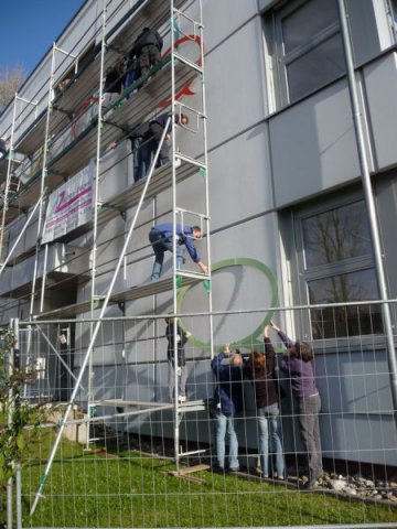 Eine Sprechblase auf dem Weg nach oben
